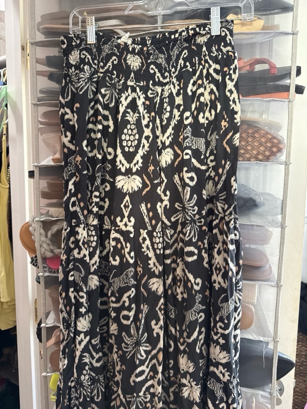 Black & Cream Patterned Tiered pants